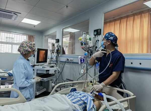 什么病人要上呼吸机ICU里的“特种兵”，呼吸之间 守护生命！_https://www.jmylbn.com_新闻资讯_第1张